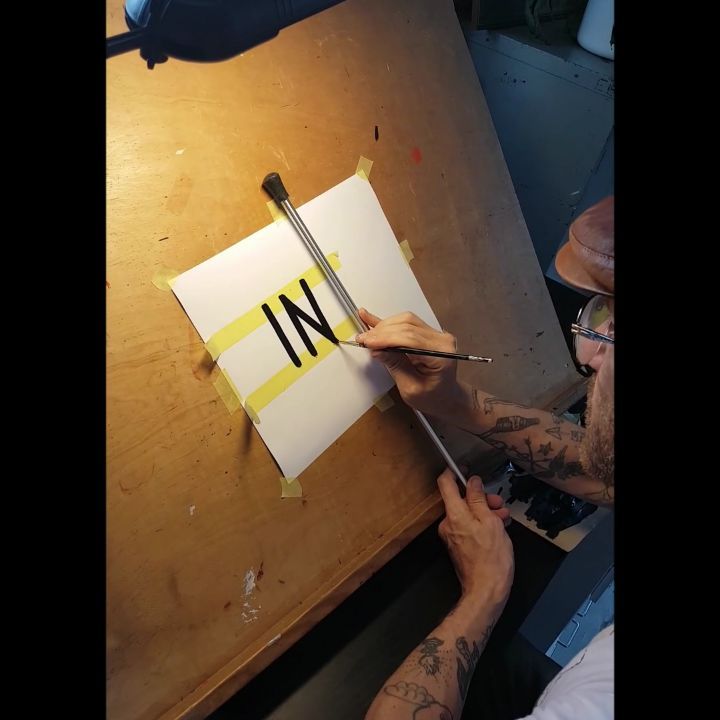 Monday Letters !  Here is a quick example of Signpainters Block lettering. These letters are legible from any distance as well as being clean and timeless. 
VIDEO by : @sthlmscreenprint  lettering